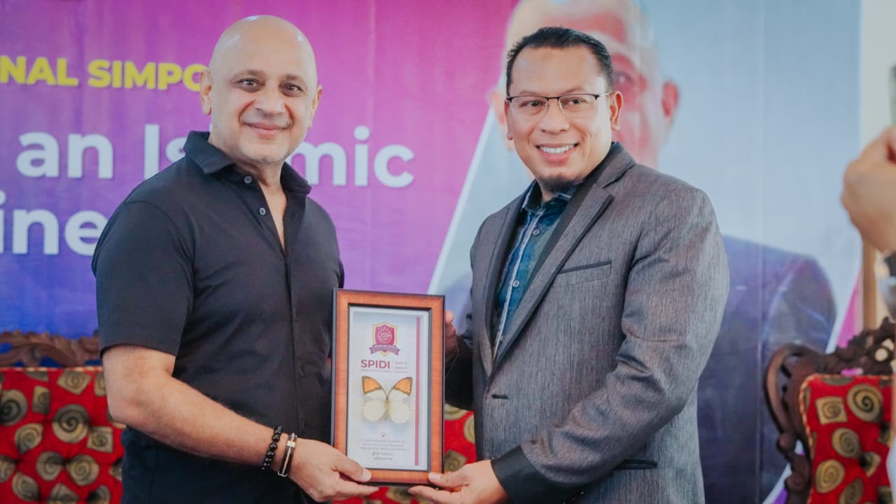 Mazhar Durrani Encourages SPIDI Maros Students to Start Islamic Businesses at International Symposium